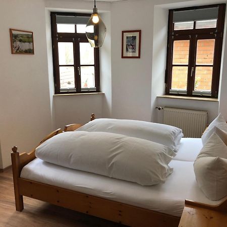 Gasthof Zum Schiff Obereisenheim ภายนอก รูปภาพ