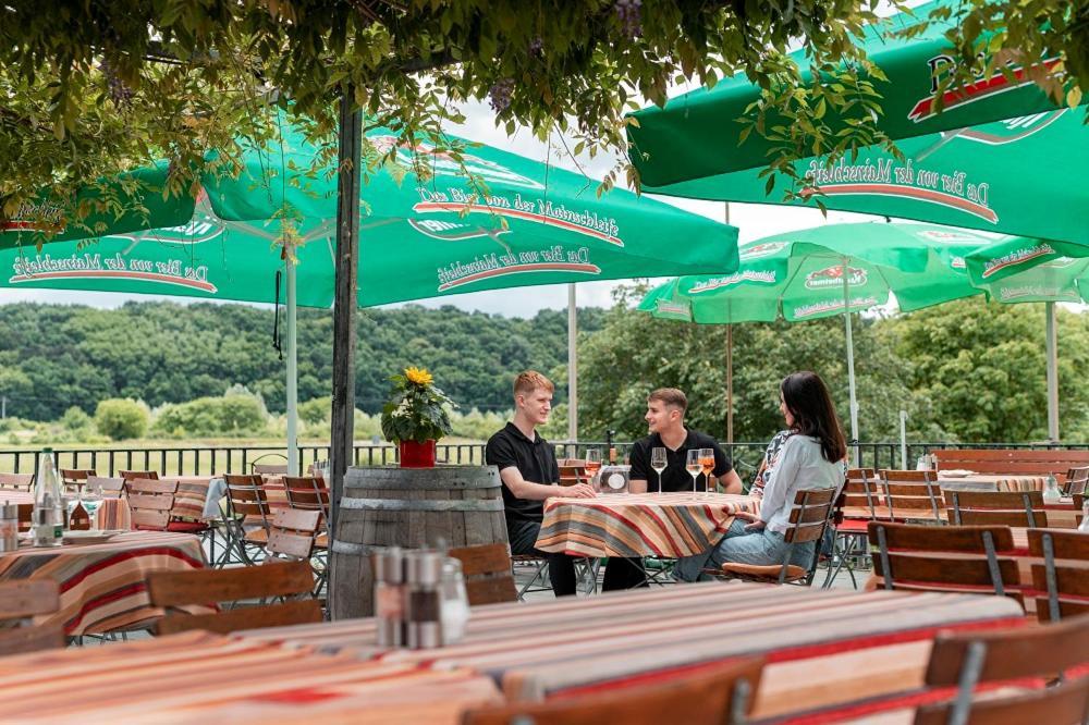 Gasthof Zum Schiff Obereisenheim ภายนอก รูปภาพ