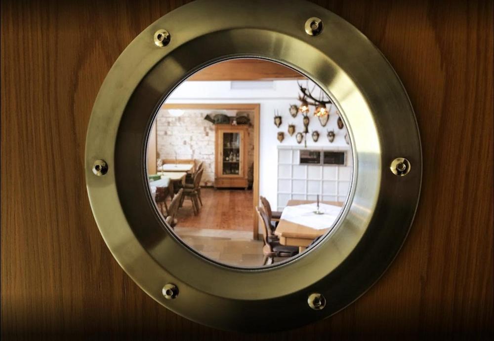 Gasthof Zum Schiff Obereisenheim ภายนอก รูปภาพ