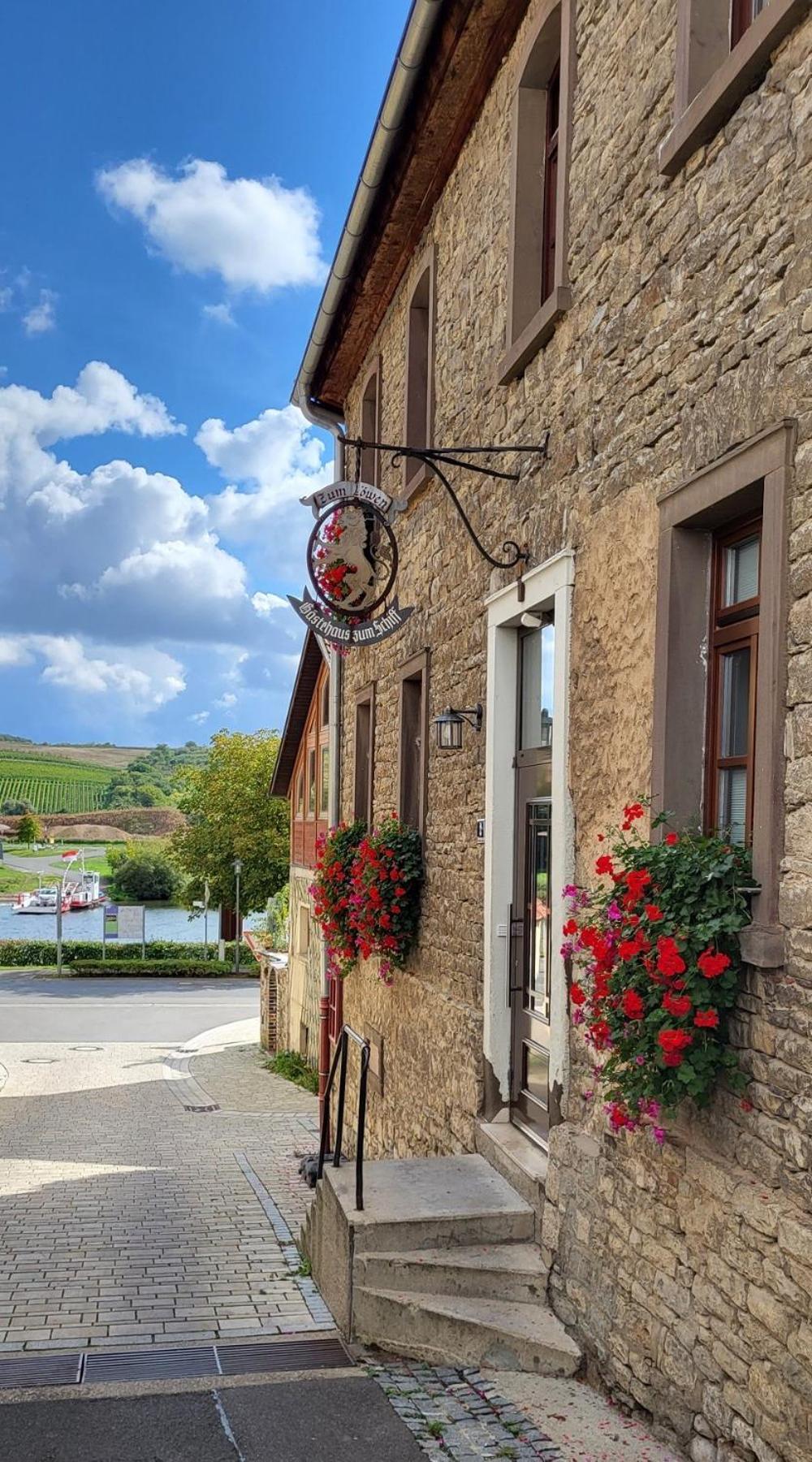 Gasthof Zum Schiff Obereisenheim ภายนอก รูปภาพ