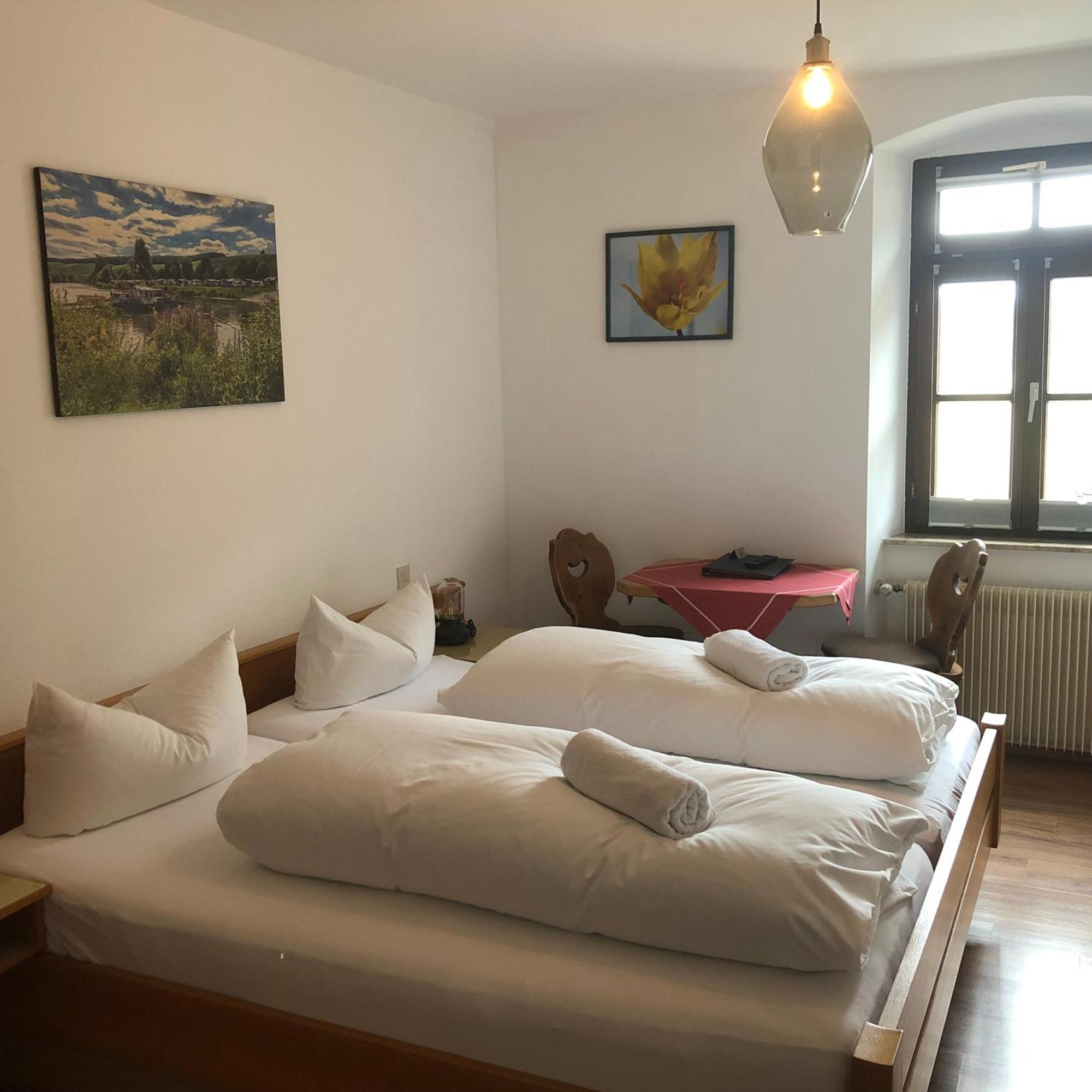 Gasthof Zum Schiff Obereisenheim ภายนอก รูปภาพ